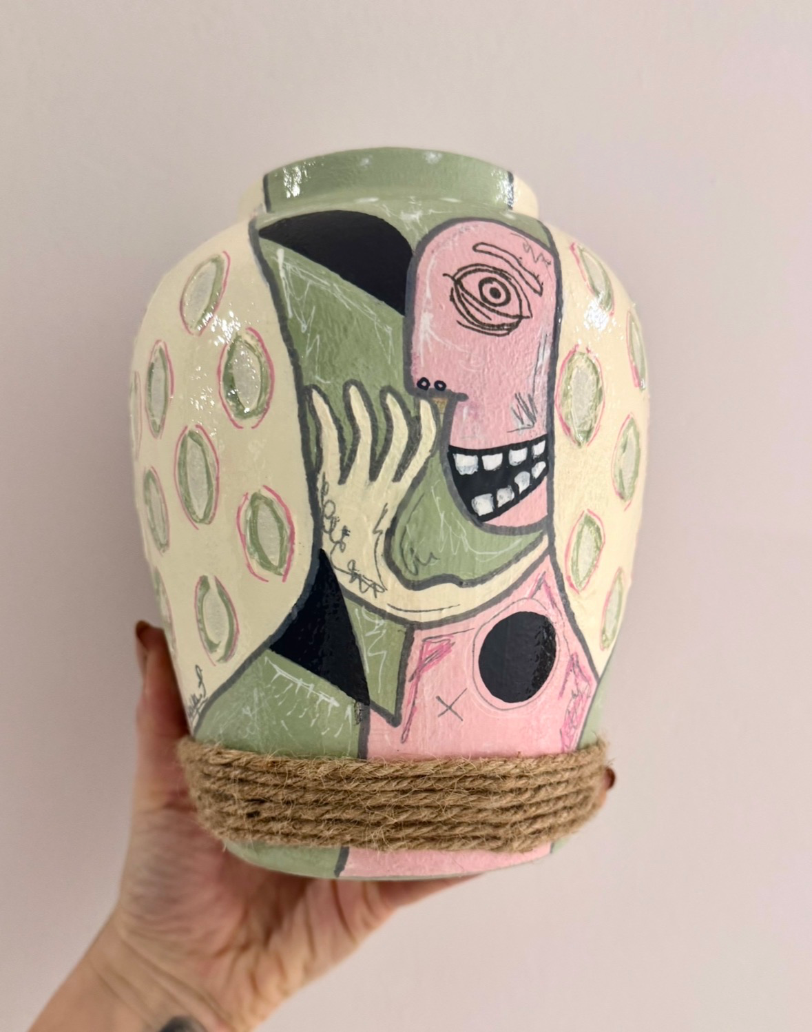 Medium vase