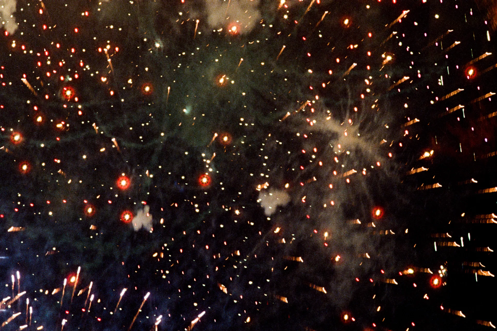 ( Estrellas Prestadas (Series of 3 photographs